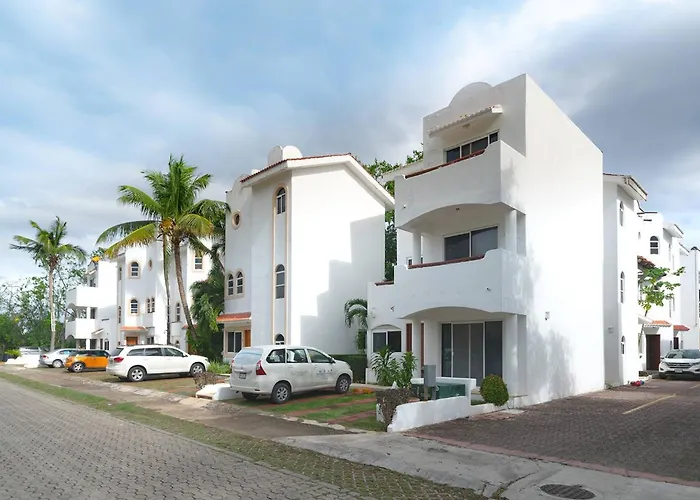 3 Bedroom With Pool - Playacar Phase Ii - At Pakal Complex 21 Holiday home *